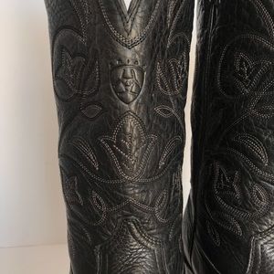 Women’s Ariat boots size 7B